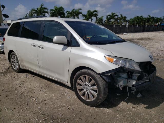 Photo 3 VIN: 5TDDZ3DC3HS164817 - TOYOTA SIENNA XLE 