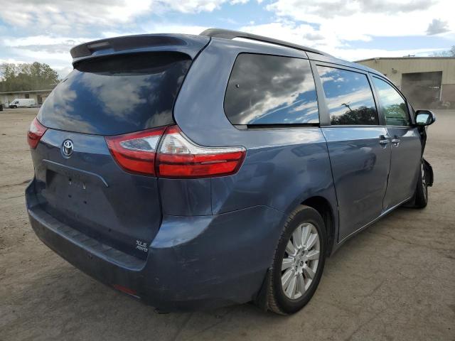 Photo 2 VIN: 5TDDZ3DC4HS152143 - TOYOTA SIENNA XLE 