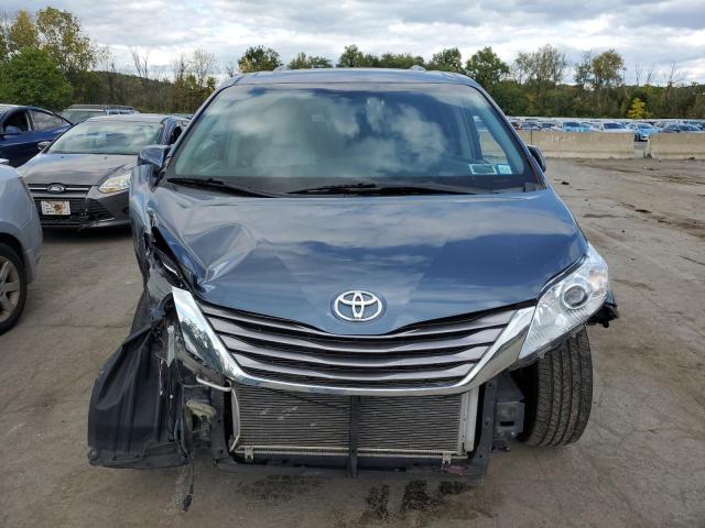 Photo 4 VIN: 5TDDZ3DC4HS152143 - TOYOTA SIENNA XLE 