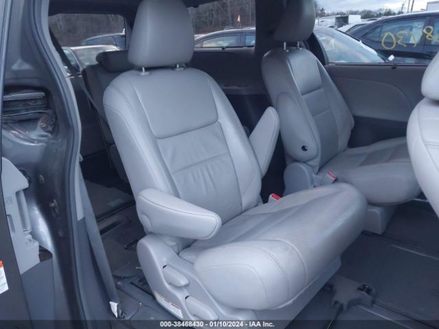 Photo 7 VIN: 5TDDZ3DC4HS155995 - TOYOTA SIENNA 