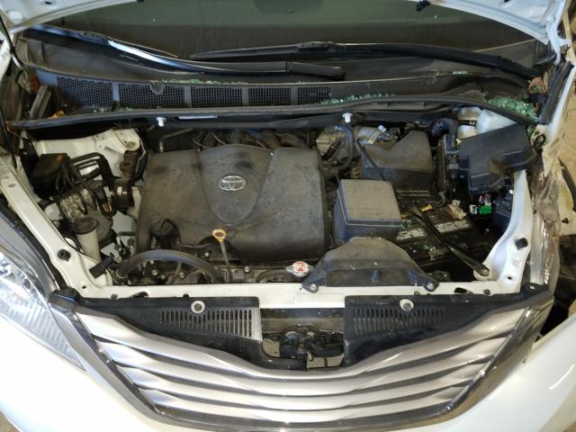 Photo 6 VIN: 5TDDZ3DC4HS171551 - TOYOTA SIENNA XLE 