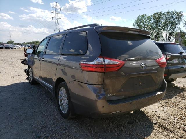 Photo 2 VIN: 5TDDZ3DC4HS171565 - TOYOTA SIENNA XLE 