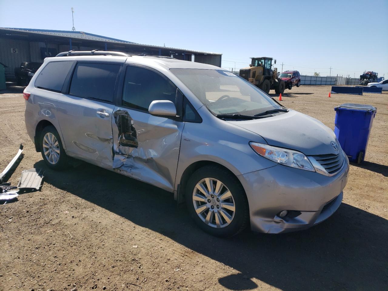 Photo 3 VIN: 5TDDZ3DC4HS180606 - TOYOTA SIENNA 