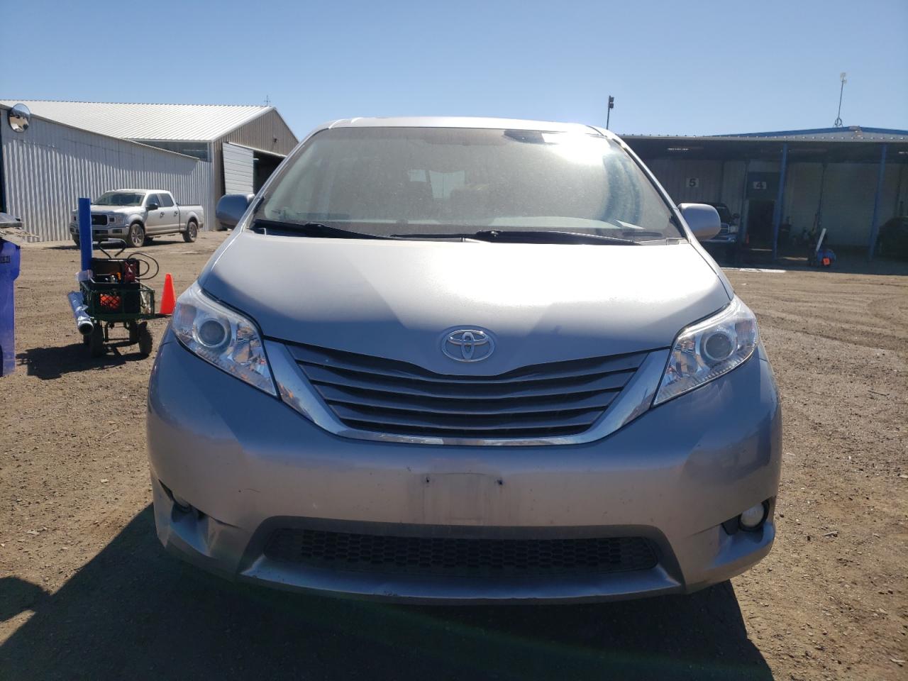 Photo 4 VIN: 5TDDZ3DC4HS180606 - TOYOTA SIENNA 