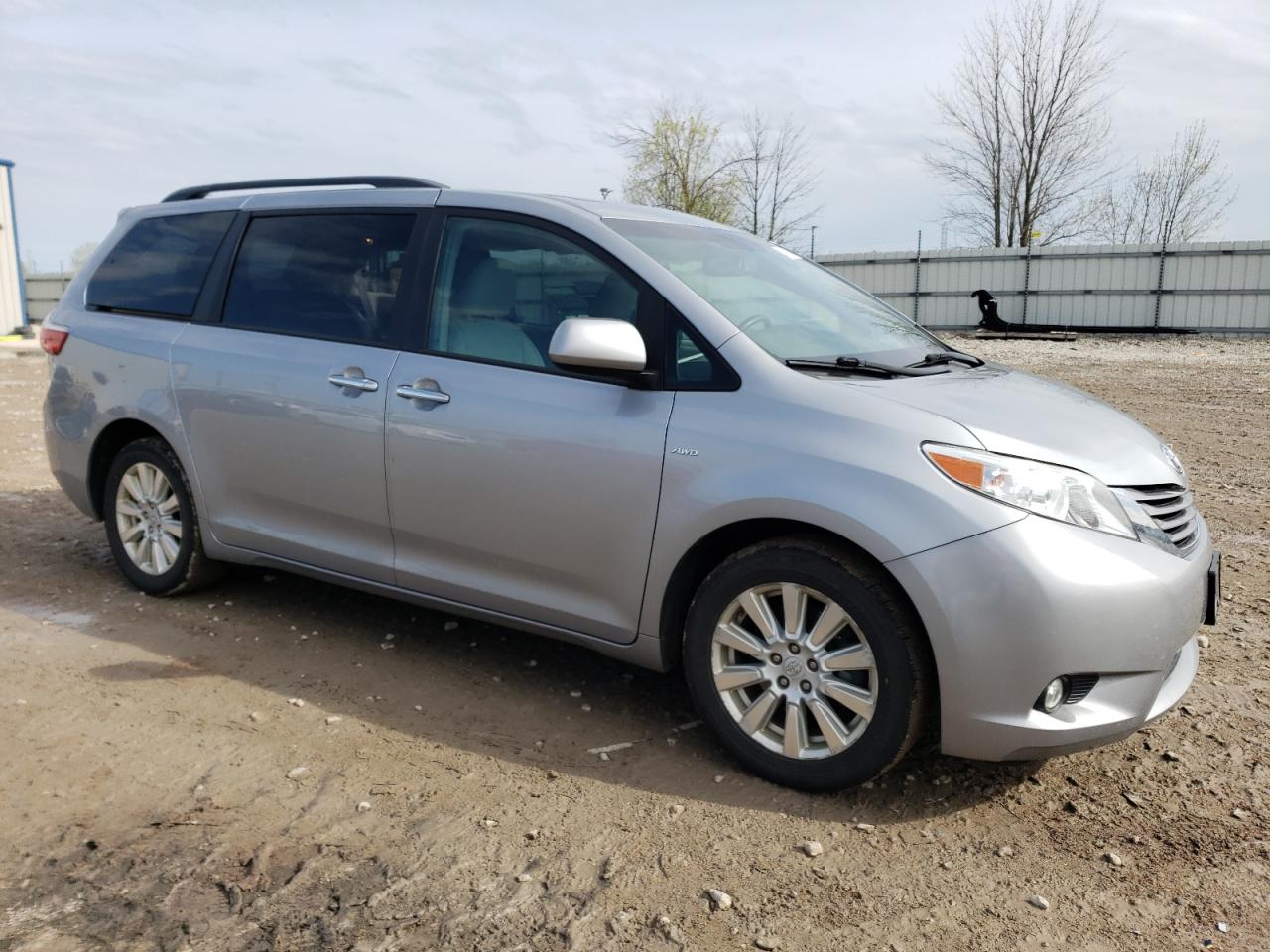 Photo 3 VIN: 5TDDZ3DC5HS162616 - TOYOTA SIENNA 