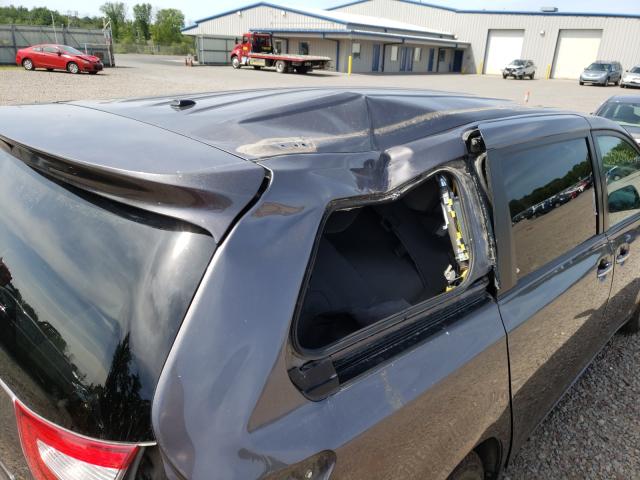 Photo 8 VIN: 5TDDZ3DC5HS172711 - TOYOTA SIENNA XLE 