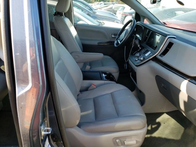 Photo 4 VIN: 5TDDZ3DC5HS173096 - TOYOTA SIENNA XLE 