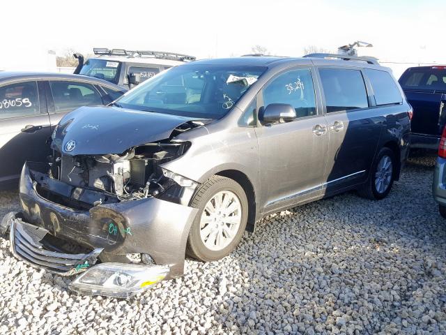 Photo 1 VIN: 5TDDZ3DC5HS175401 - TOYOTA SIENNA XLE 