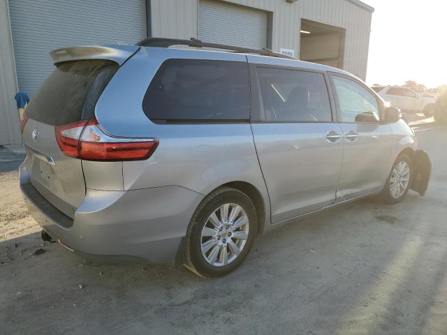 Photo 2 VIN: 5TDDZ3DC5HS177231 - TOYOTA SIENNA XLE 