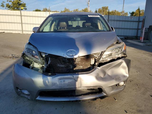 Photo 4 VIN: 5TDDZ3DC5HS177231 - TOYOTA SIENNA XLE 