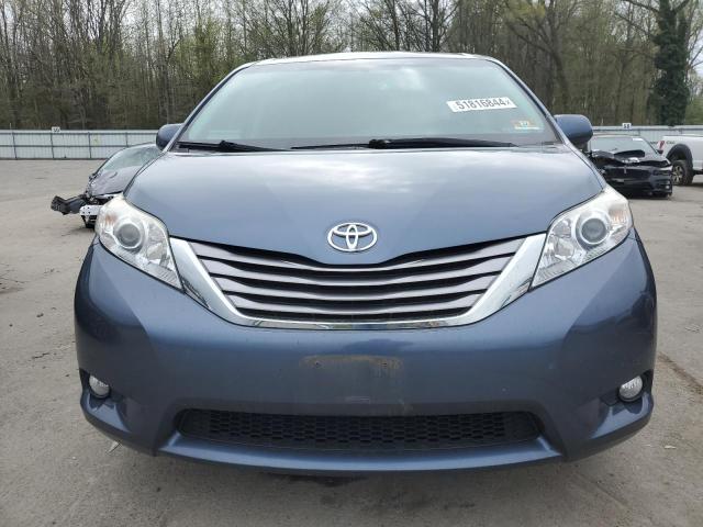 Photo 4 VIN: 5TDDZ3DC5HS181781 - TOYOTA SIENNA XLE 