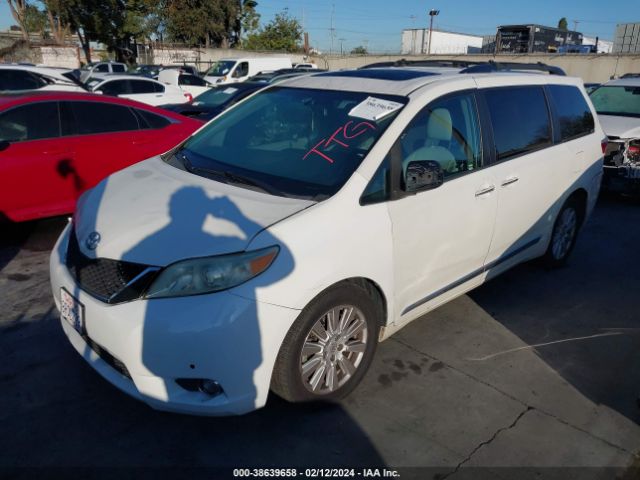 Photo 1 VIN: 5TDDZ3DC5HS185927 - TOYOTA SIENNA 