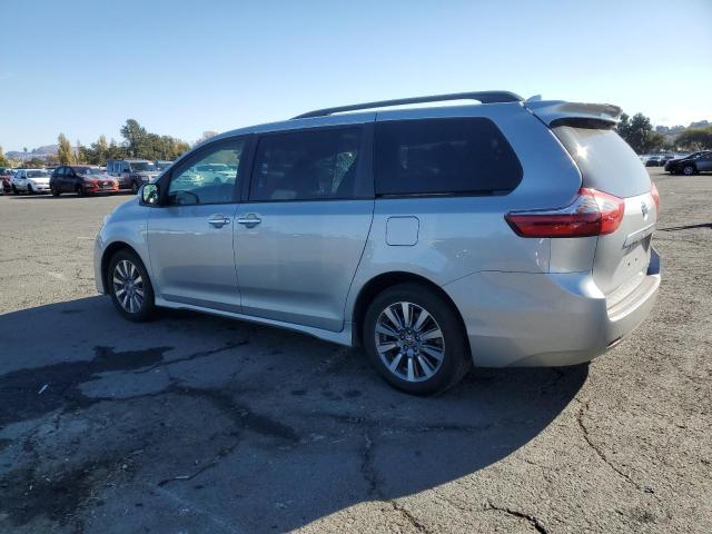 Photo 1 VIN: 5TDDZ3DC5LS249540 - TOYOTA SIENNA XLE 