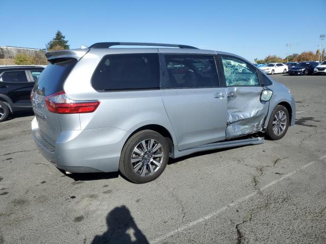 Photo 2 VIN: 5TDDZ3DC5LS249540 - TOYOTA SIENNA XLE 