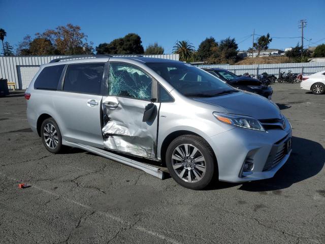 Photo 3 VIN: 5TDDZ3DC5LS249540 - TOYOTA SIENNA XLE 