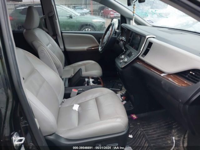 Photo 4 VIN: 5TDDZ3DC6HS164424 - TOYOTA SIENNA 