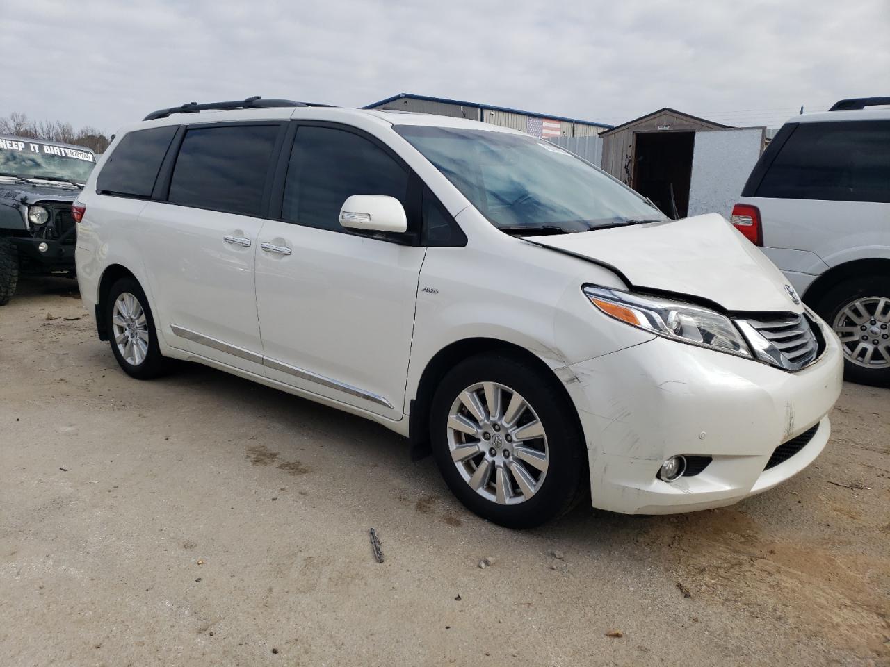 Photo 3 VIN: 5TDDZ3DC6HS166562 - TOYOTA SIENNA 