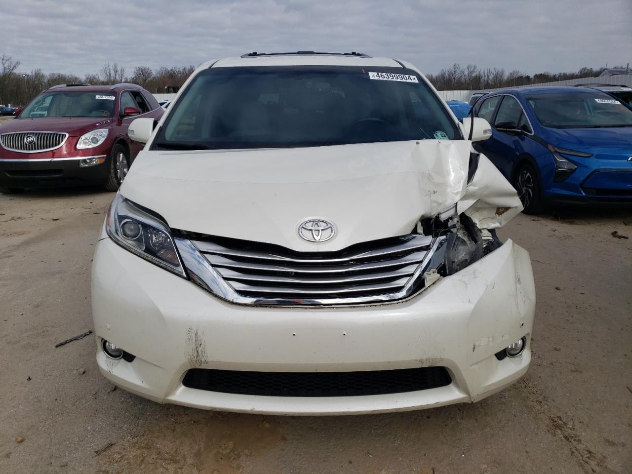 Photo 4 VIN: 5TDDZ3DC6HS166562 - TOYOTA SIENNA 