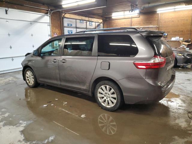 Photo 1 VIN: 5TDDZ3DC6HS170692 - TOYOTA SIENNA XLE 