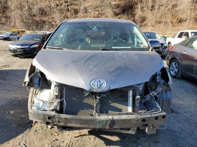 Photo 4 VIN: 5TDDZ3DC6HS181224 - TOYOTA SIENNA XLE 