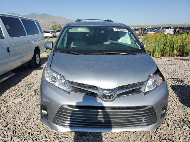 Photo 4 VIN: 5TDDZ3DC6JS201428 - TOYOTA SIENNA XLE 