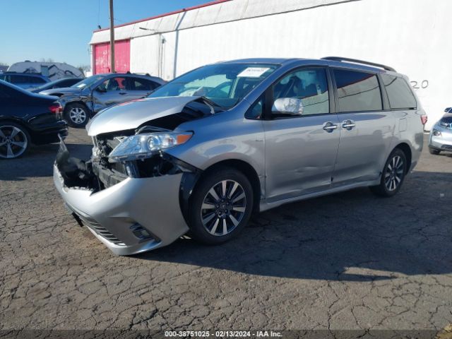 Photo 1 VIN: 5TDDZ3DC6JS207567 - TOYOTA SIENNA 