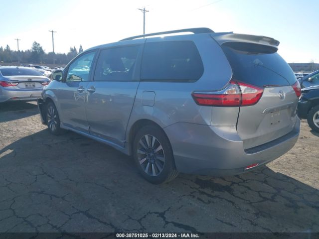 Photo 2 VIN: 5TDDZ3DC6JS207567 - TOYOTA SIENNA 