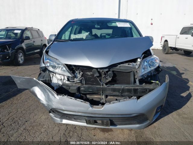 Photo 5 VIN: 5TDDZ3DC6JS207567 - TOYOTA SIENNA 