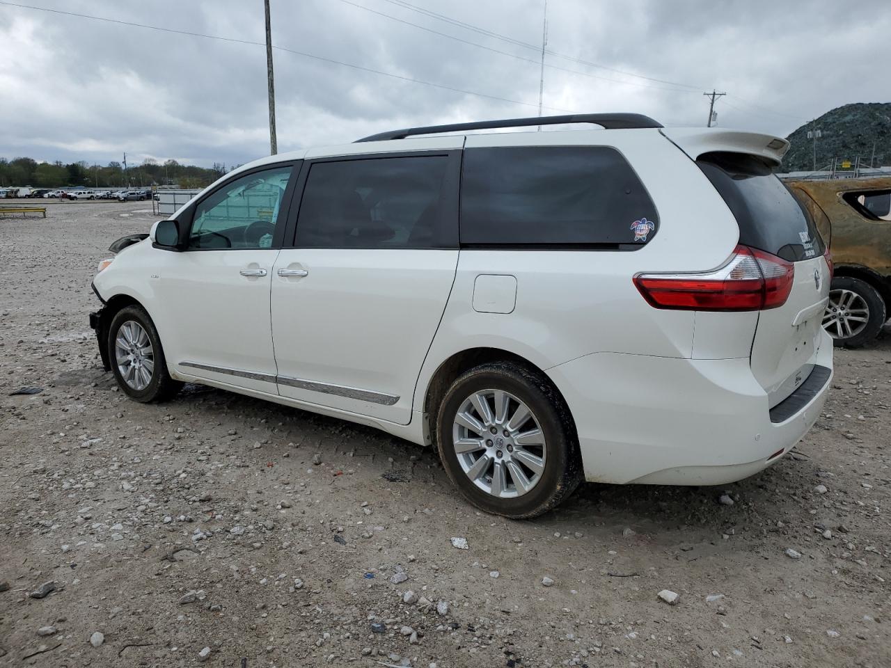 Photo 1 VIN: 5TDDZ3DC7HS146806 - TOYOTA SIENNA 