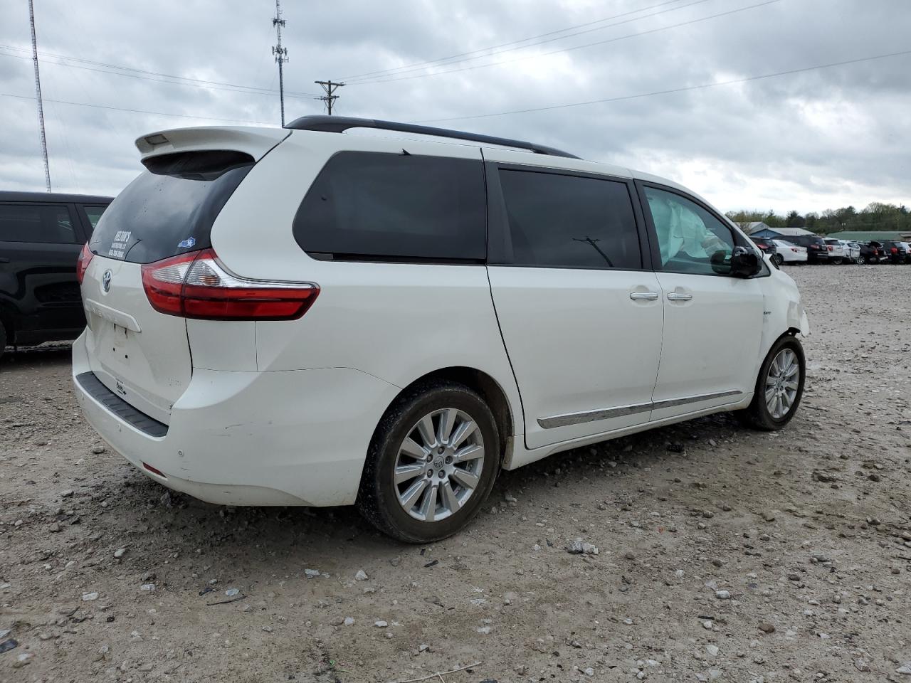 Photo 2 VIN: 5TDDZ3DC7HS146806 - TOYOTA SIENNA 