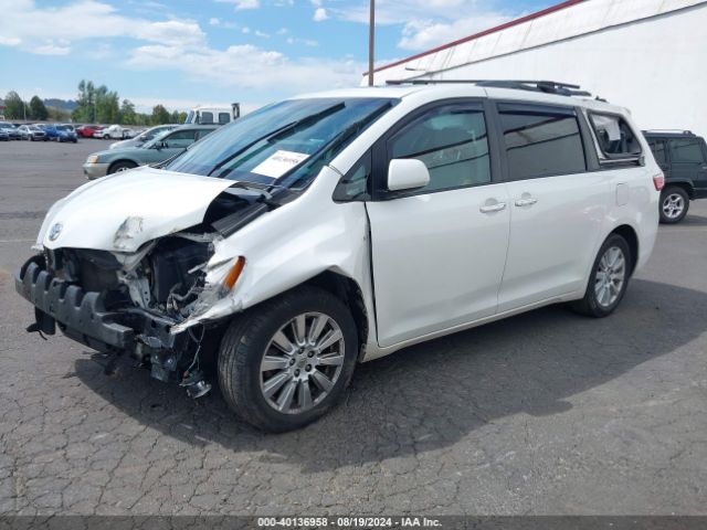 Photo 1 VIN: 5TDDZ3DC7HS161998 - TOYOTA SIENNA 