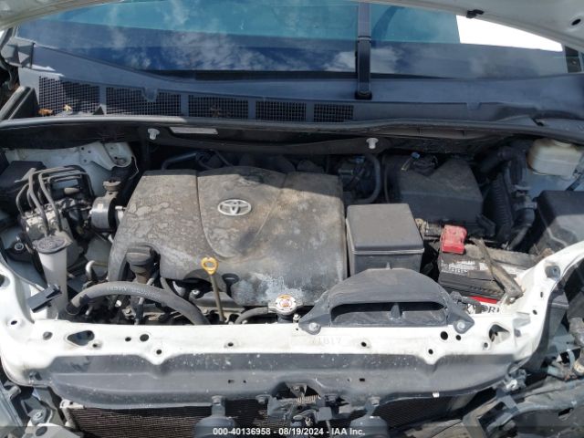 Photo 9 VIN: 5TDDZ3DC7HS161998 - TOYOTA SIENNA 