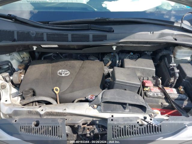 Photo 9 VIN: 5TDDZ3DC7HS170300 - TOYOTA SIENNA 