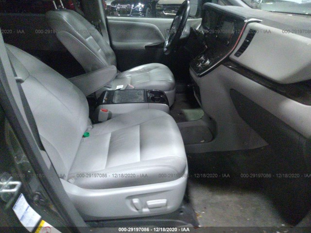 Photo 4 VIN: 5TDDZ3DC7JS195929 - TOYOTA SIENNA 