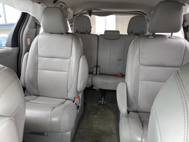 Photo 9 VIN: 5TDDZ3DC7JS200286 - TOYOTA SIENNA XLE 