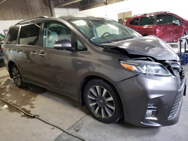 Photo 3 VIN: 5TDDZ3DC7JS206377 - TOYOTA SIENNA XLE 