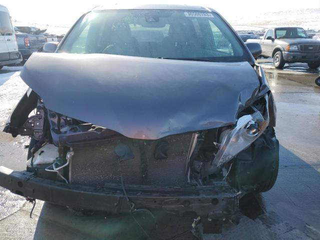 Photo 4 VIN: 5TDDZ3DC7KS223164 - TOYOTA SIENNA XLE 