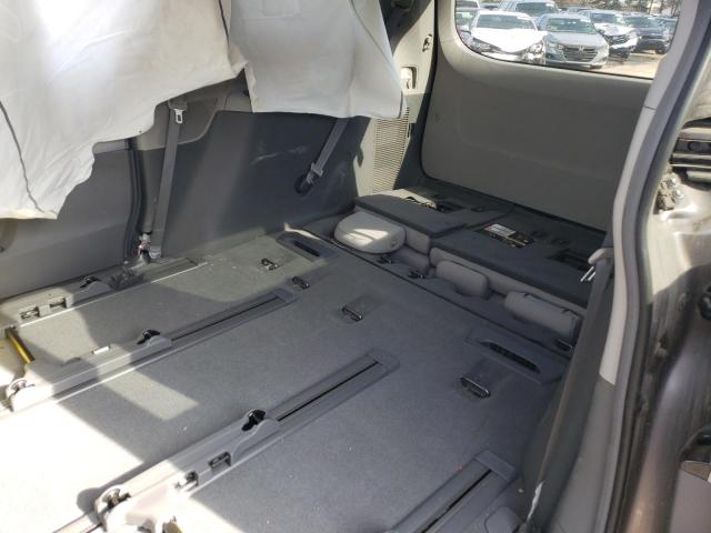 Photo 4 VIN: 5TDDZ3DC7KS226856 - TOYOTA SIENNA XLE 