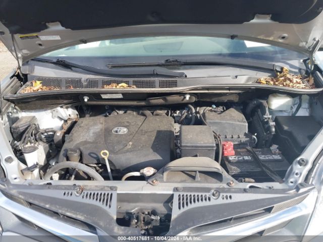 Photo 9 VIN: 5TDDZ3DC7KS227408 - TOYOTA SIENNA 