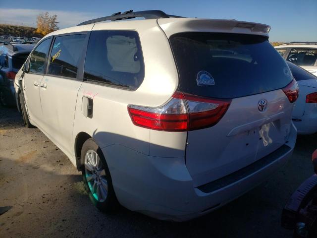 Photo 2 VIN: 5TDDZ3DC8HS149990 - TOYOTA SIENNA XLE 