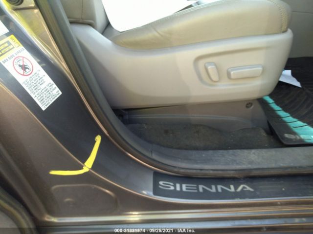 Photo 5 VIN: 5TDDZ3DC8HS153988 - TOYOTA SIENNA 