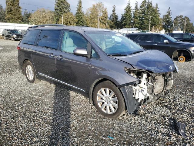 Photo 3 VIN: 5TDDZ3DC8HS166904 - TOYOTA SIENNA XLE 