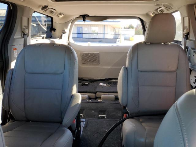 Photo 9 VIN: 5TDDZ3DC8JS203617 - TOYOTA SIENNA XLE 