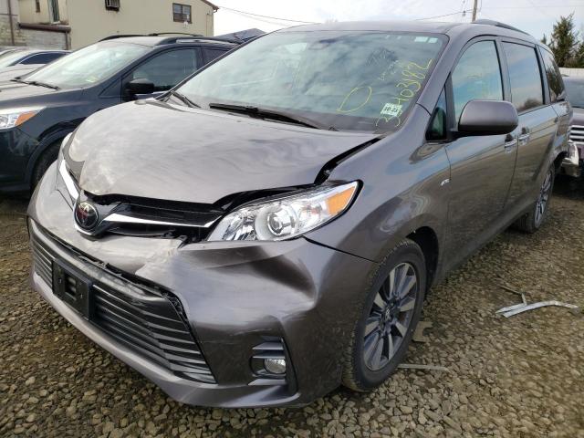 Photo 1 VIN: 5TDDZ3DC8JS205531 - TOYOTA SIENNA XLE 