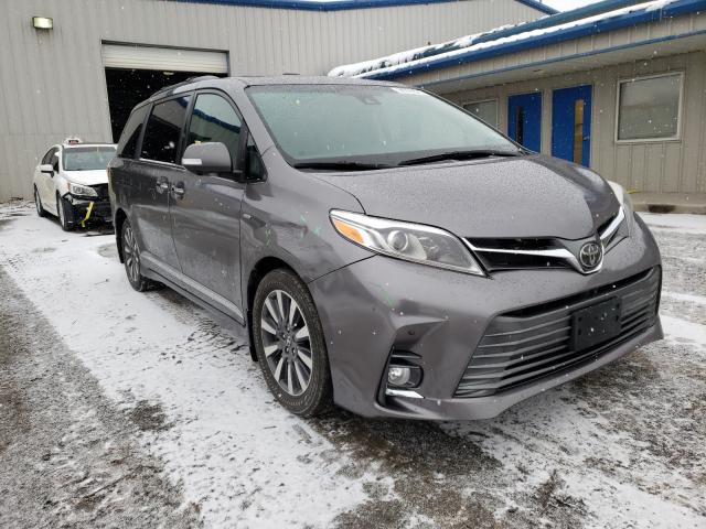 Photo 0 VIN: 5TDDZ3DC8JS209806 - TOYOTA SIENNA XLE 