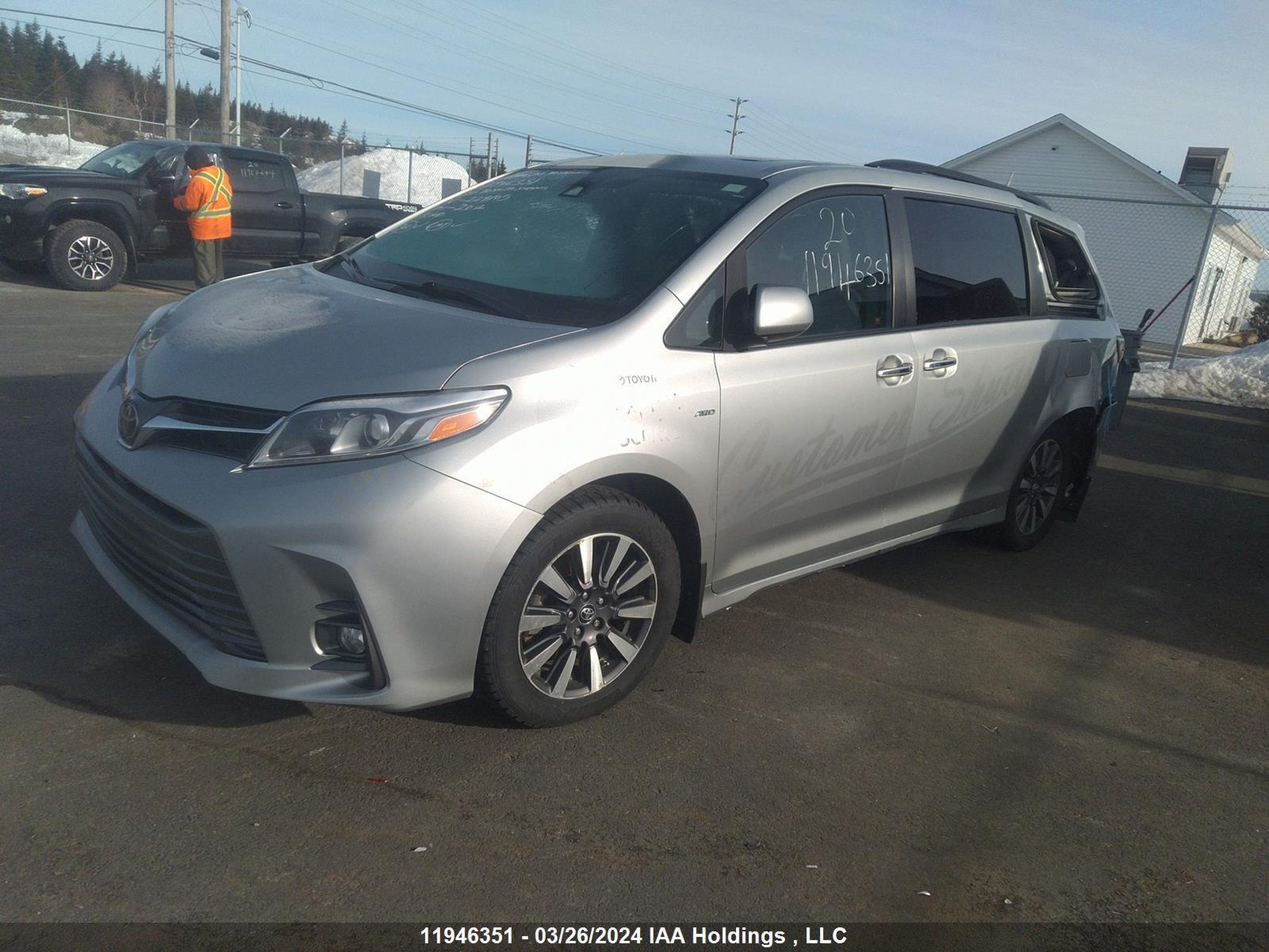 Photo 1 VIN: 5TDDZ3DC8LS229105 - TOYOTA SIENNA 