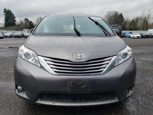 Photo 4 VIN: 5TDDZ3DC9HS160285 - TOYOTA SIENNA XLE 