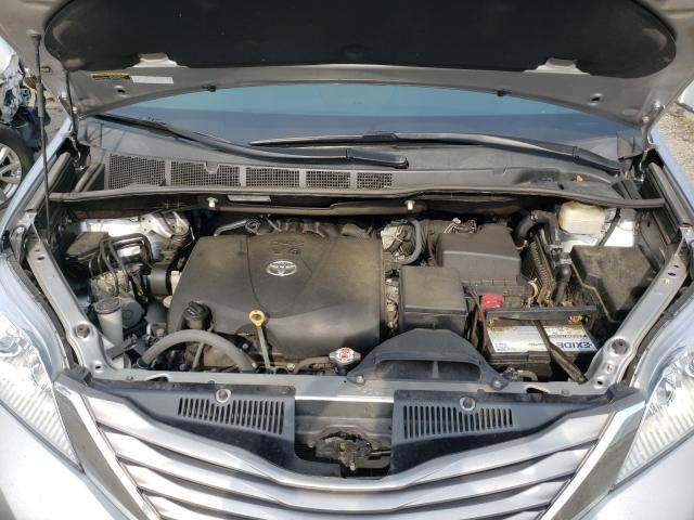 Photo 6 VIN: 5TDDZ3DC9HS188345 - TOYOTA SIENNA XLE 