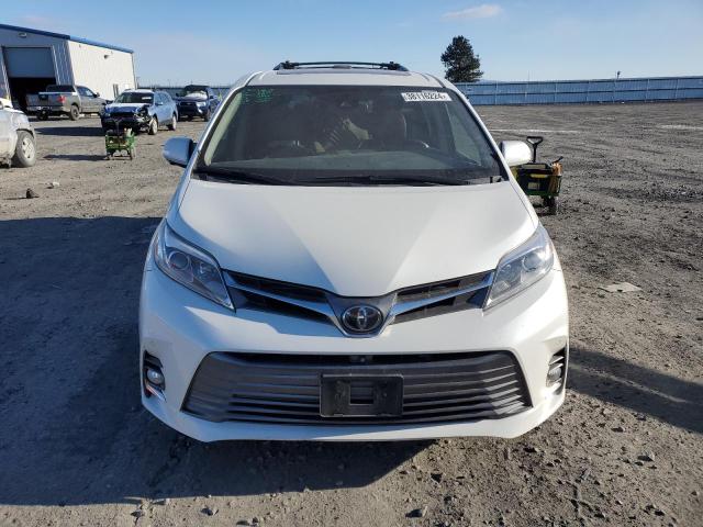 Photo 4 VIN: 5TDDZ3DC9JS196676 - TOYOTA SIENNA XLE 