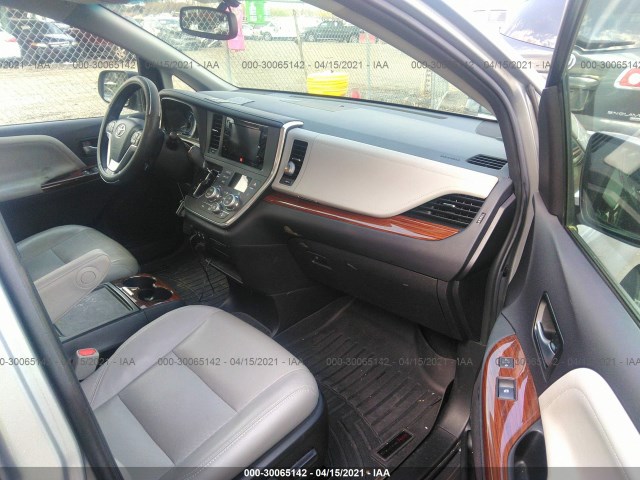 Photo 4 VIN: 5TDDZ3DCXHS157671 - TOYOTA SIENNA 